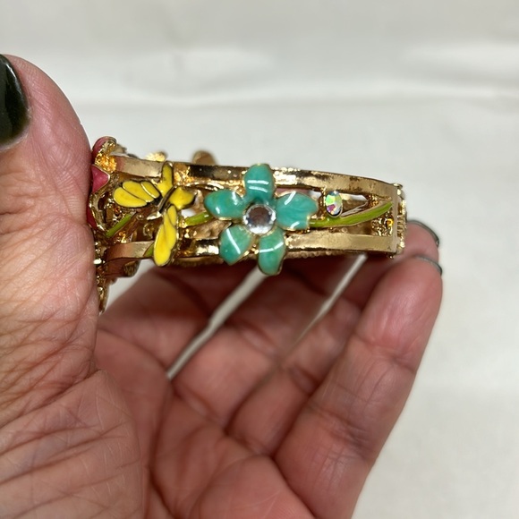 Adorable Coldwater Creek clamper bracelet - Picture 4 of 14